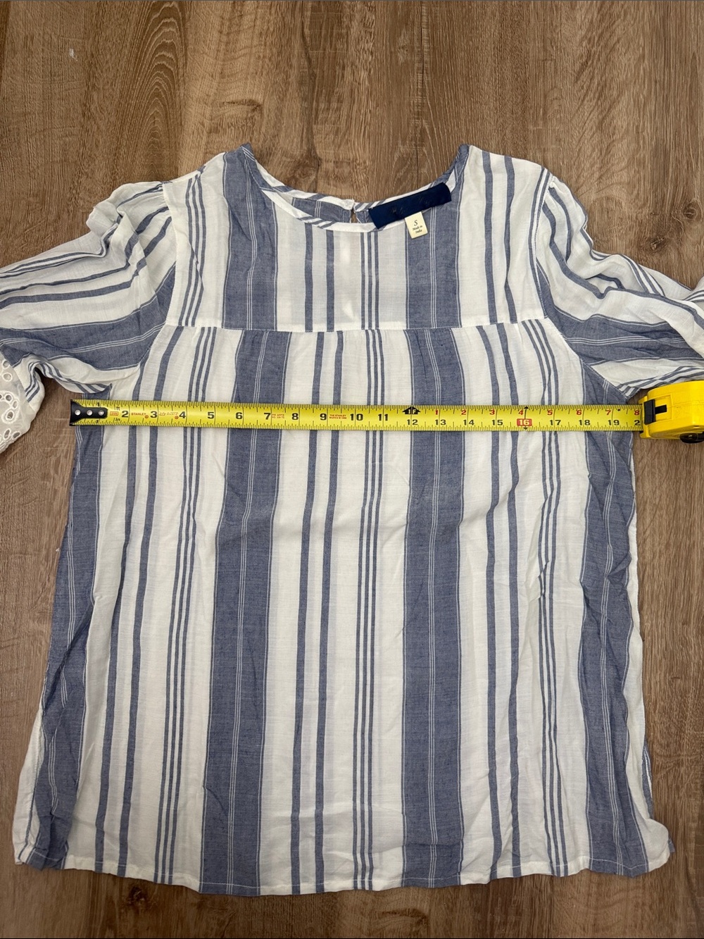 Francesca’s Blue Rain Striped Blue and White Lace Sleeve Women’s Top - Picture 8 of 9